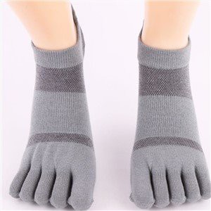 Valmistajan miesten puuvillaiset viisikärkiset sukat